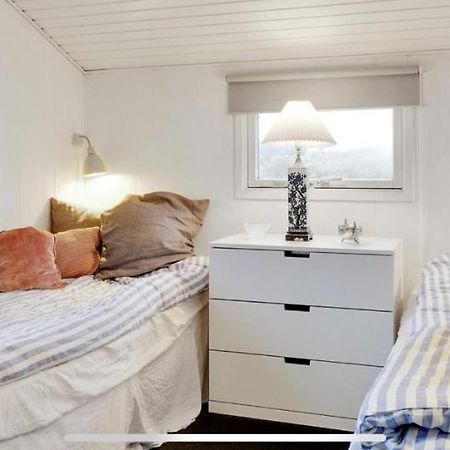 Sommerhus I Blokhus Helt Taet Pa By Og Strand Buitenkant foto